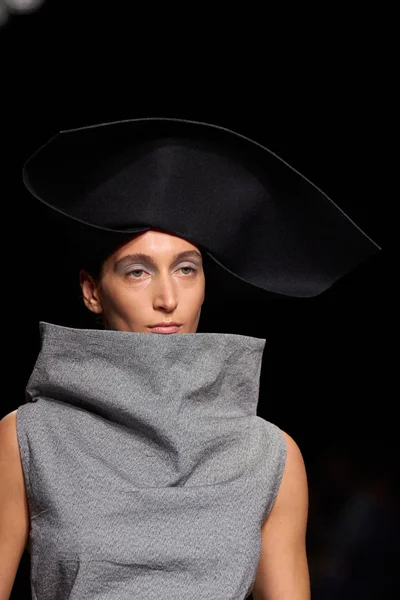 Look 14